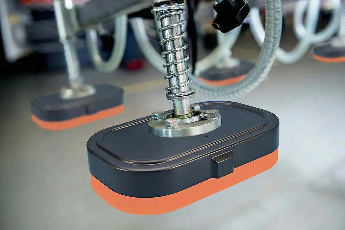 przyssawki próżniowe z wargą piankową na podnośniku